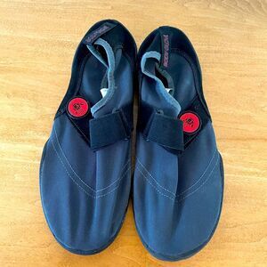 Black‎ and Gray Bodyglove Water Shoes